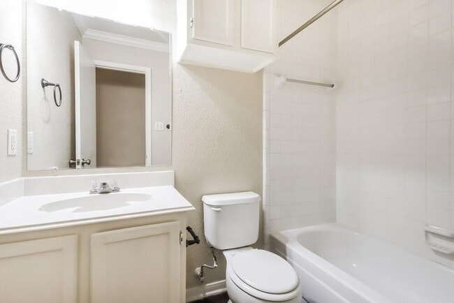 Building Photo - 4110 Bassingham Dr