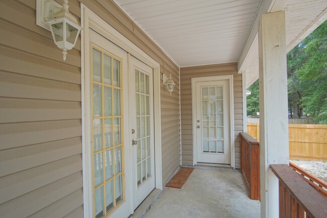 Building Photo - Beautiful Family Home Near Top Schools & N...
