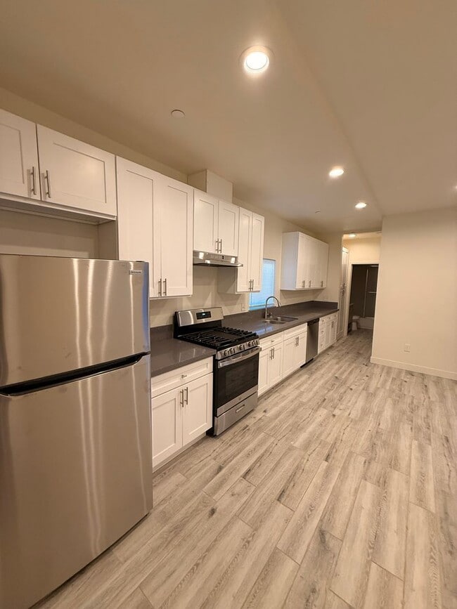 Primary Photo - 1019 S Osage Ave