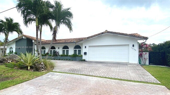 Building Photo - 1036 Lugo Ave