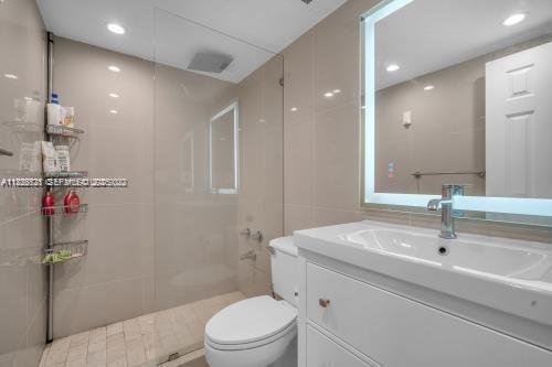 Building Photo - 1950 S Ocean Dr