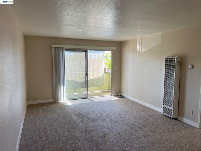 Building Photo - 36976 Mulberry St