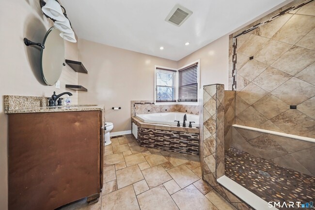 Building Photo - 33 Harland Ave