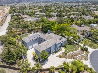Building Photo - Luxurious, 5450 SqFt,  5 Ensuite Bedrooms ...