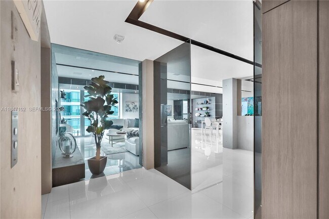 Building Photo - 3535 S Ocean Dr