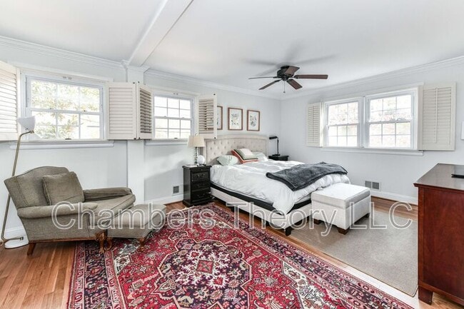 Building Photo - 3061 N Oakland St