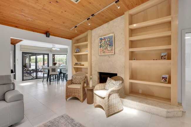 Building Photo - 2903 Banyan Blvd Cir NW