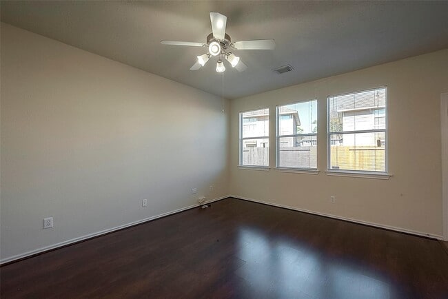 Building Photo - 14330 Fairbuff Ln