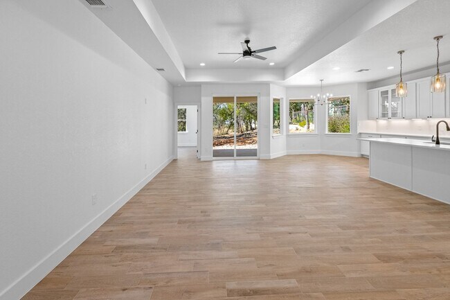 Building Photo - 130 Homer Dr W