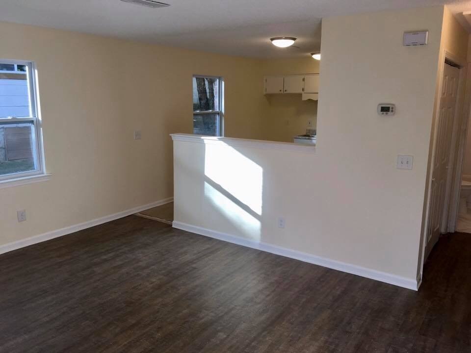 Living Room - 422 McClellan Ave