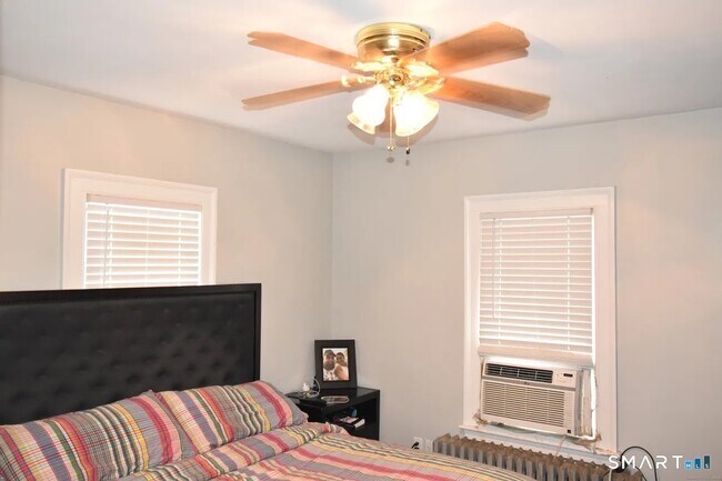 Building Photo - 121 Cambridge St