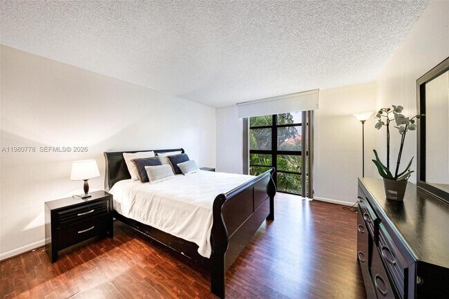 Building Photo - 2000 Towerside Terrace