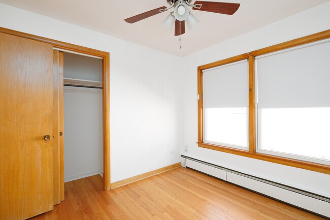 Building Photo - 6216 W Irving Park Rd