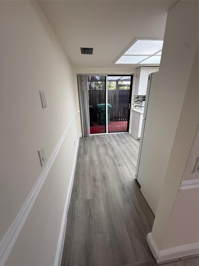 Building Photo - 14925 SW 48th Terrace