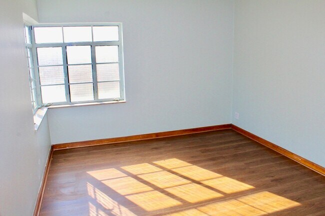 Building Photo - 604 Wilkins St