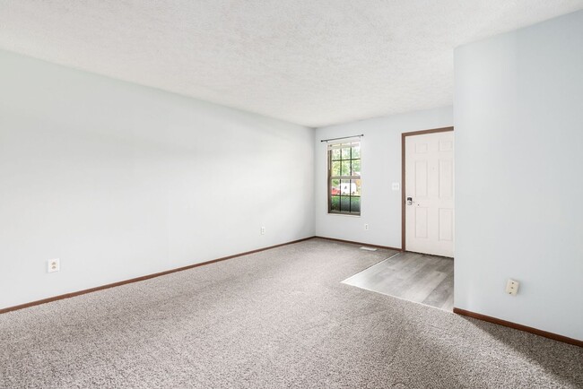 Building Photo - 3862-3864 Petzinger Road