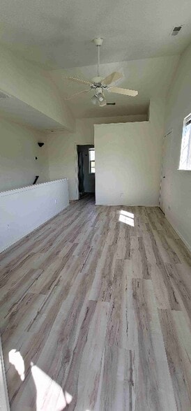 Building Photo - 417 N Henry St