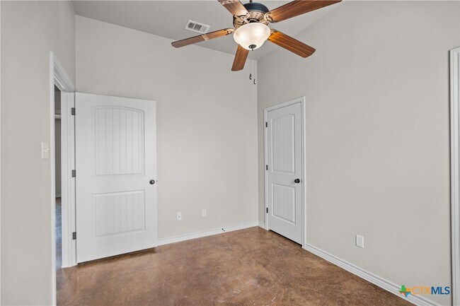 Building Photo - 103 Weeping Willow Ct