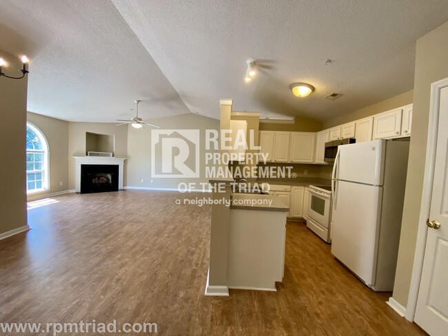 Building Photo - *Move In Special* Deacon Ridge Gated Commu...