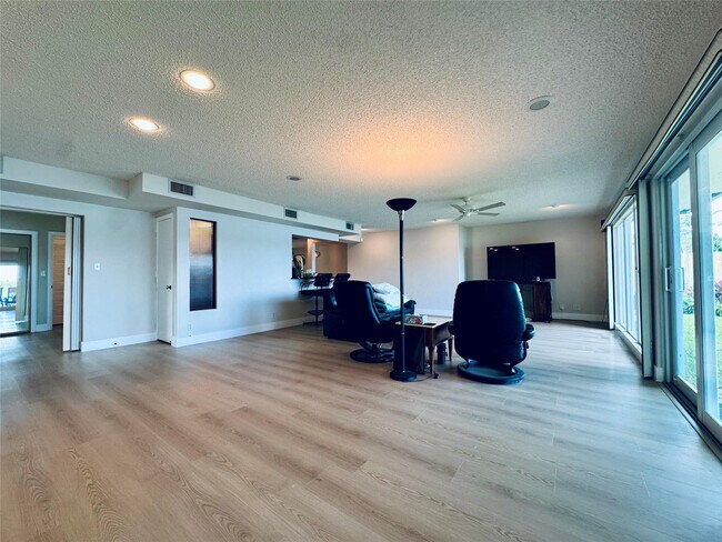 Building Photo - 1780 NW 39th Pl