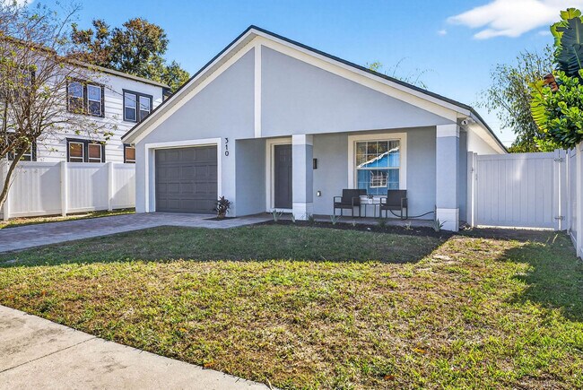 Building Photo - 310 W Warren Ave