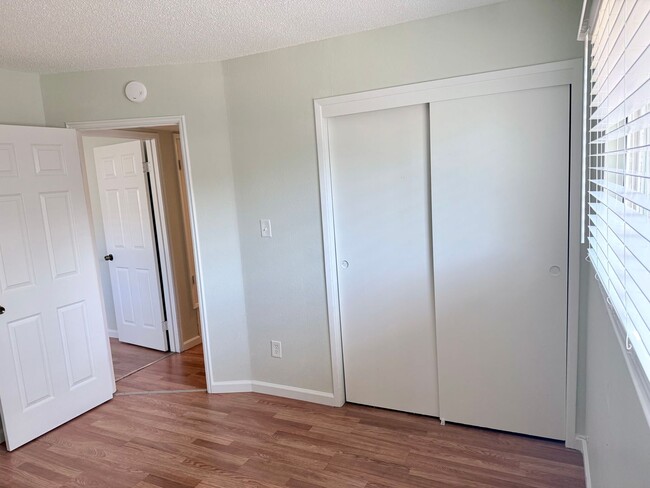 Building Photo - 5803 Woodleigh Dr