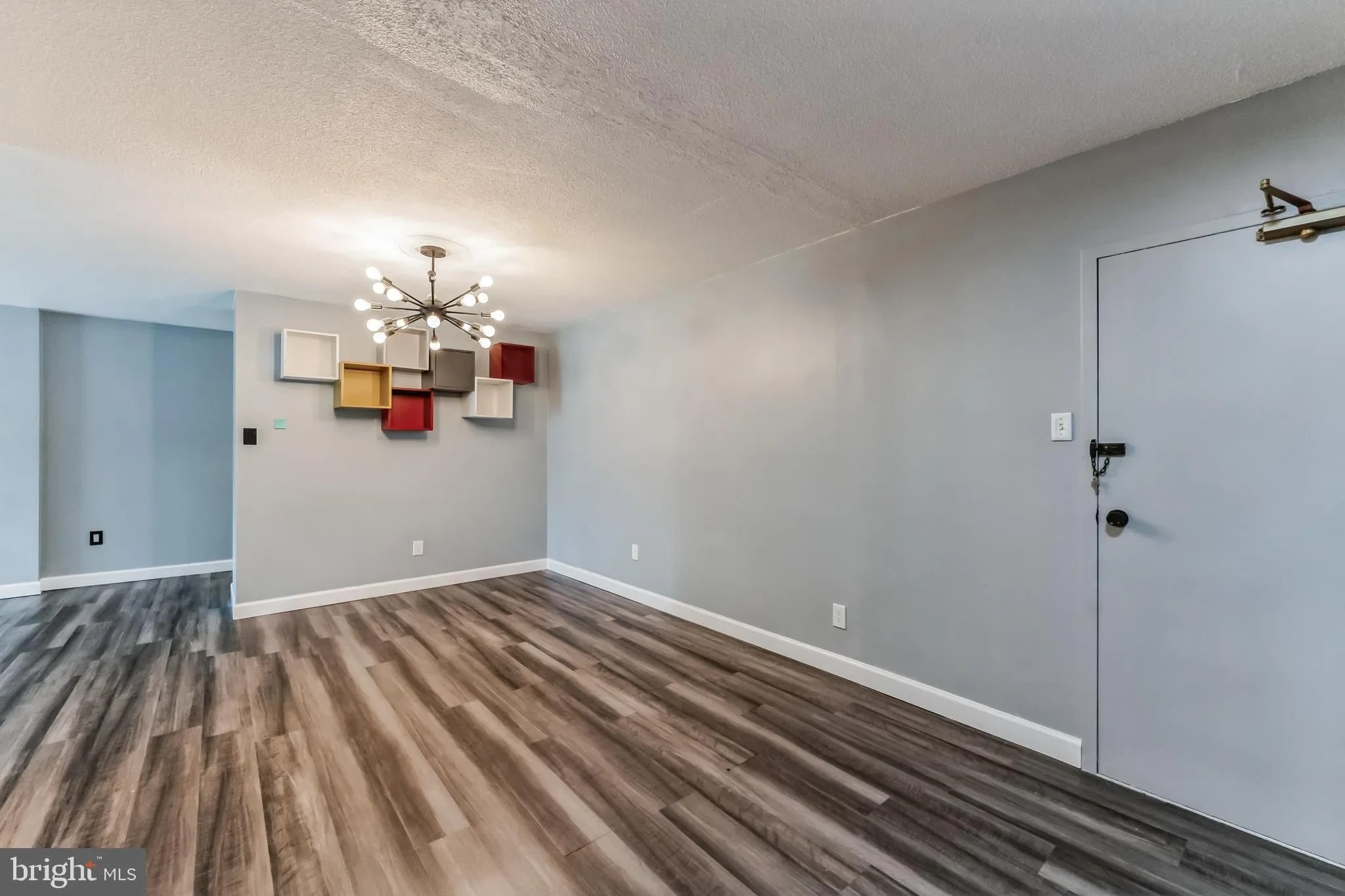 Dining - 1300 Army Navy Dr