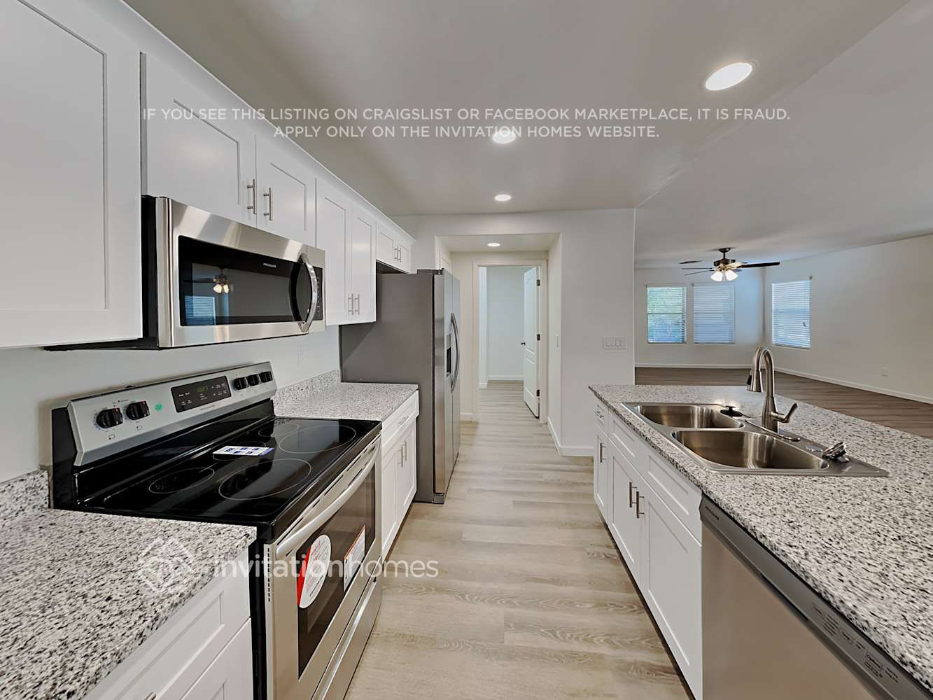 Building Photo - 1070 S Deerfield Ln