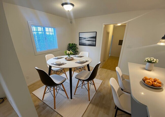 Building Photo - Charming Oakland Home in Desirable Neighborhood