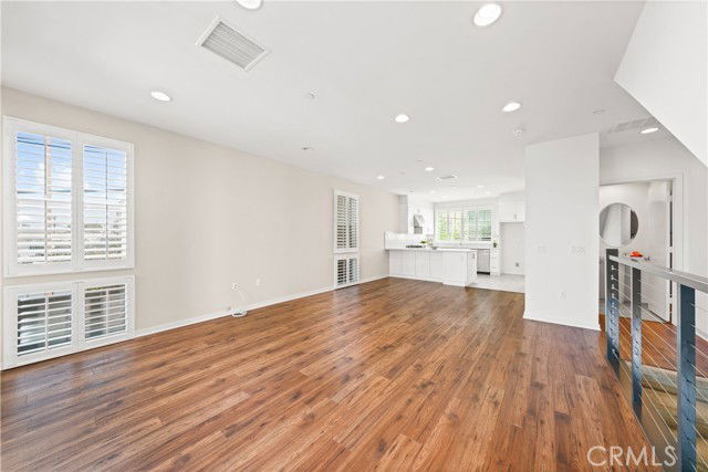 Building Photo - 1533 Sullivan Ave