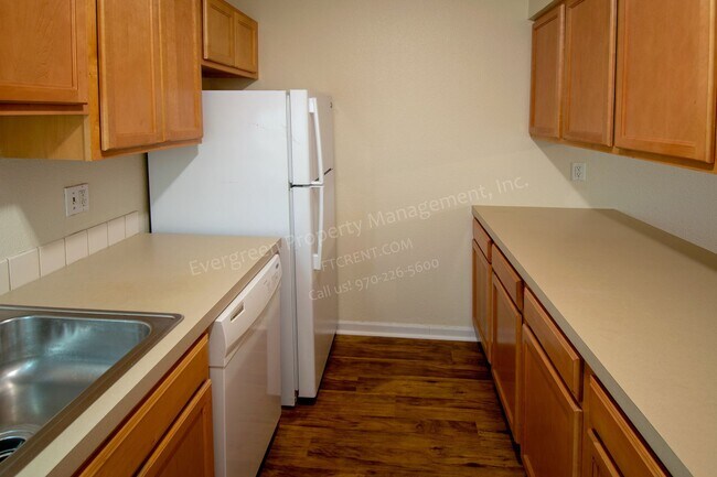 Building Photo - 2147 27th Ave Ct