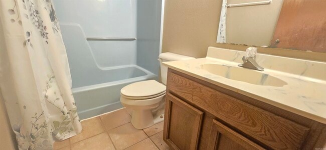 Building Photo - 411 Shadow Oaks Dr