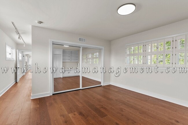 Building Photo - Contemporary Style 5bed/5bath Home with Ad...