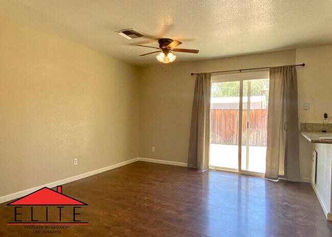 Building Photo - NORTHWEST SOLAR HOME!!