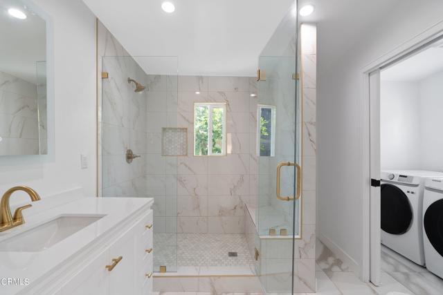 Building Photo - 1206 Tamarind Ave