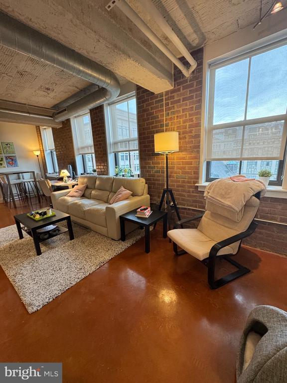 Building Photo - 916 G St NW