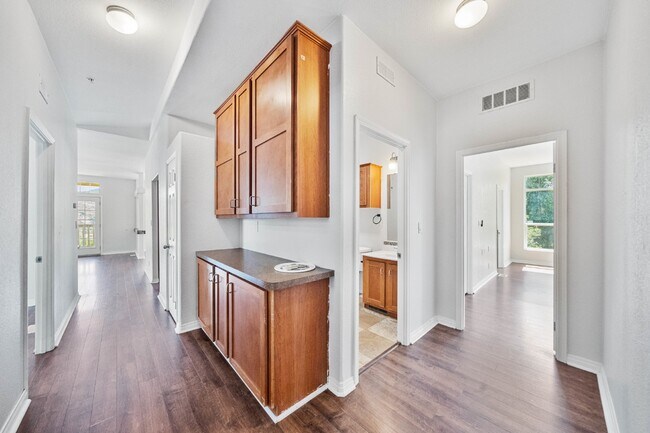 Building Photo - Escondido -Beautiful San Pasqual area ,Spa...