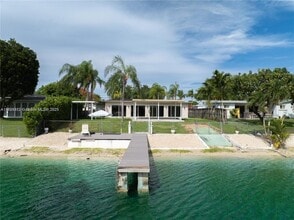 Building Photo - 5020 SW 92nd Ave