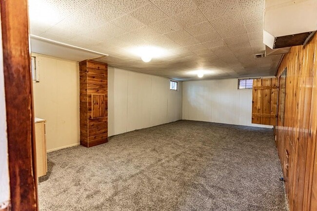 Building Photo - 711 3rd Ave S
