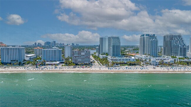 Building Photo - 401 N Birch Rd