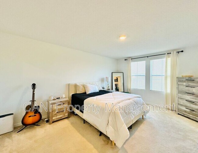 Building Photo - 745 Benoi Dr