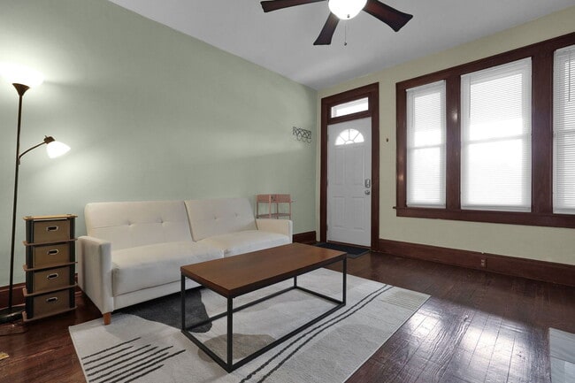 Building Photo - 180 E Patterson Ave