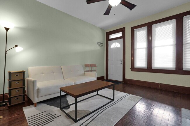 Building Photo - 182 E Patterson Ave