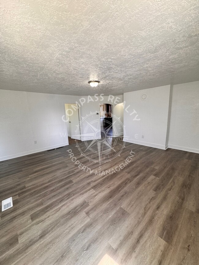 Building Photo - 414 N 100 W