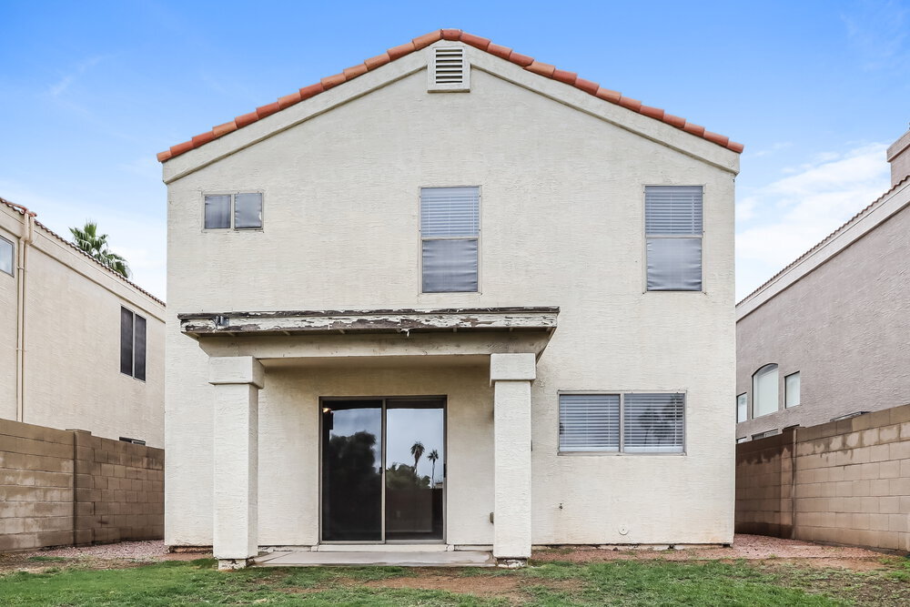 Building Photo - 250 W Juniper Ave