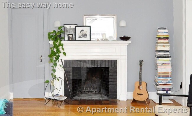 Building Photo - 77 Martin St