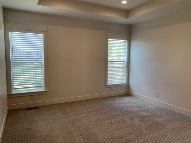 Building Photo - Newer Star Single Family Home!!!