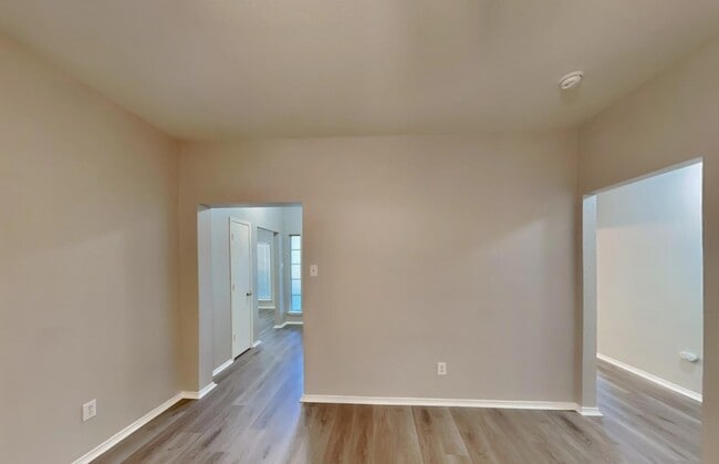 Building Photo - Contemporary 3-Bedroom Gem with Open-Plan Design