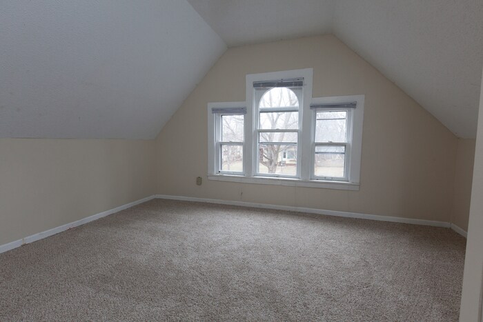 Building Photo - 3848 Major Ave N