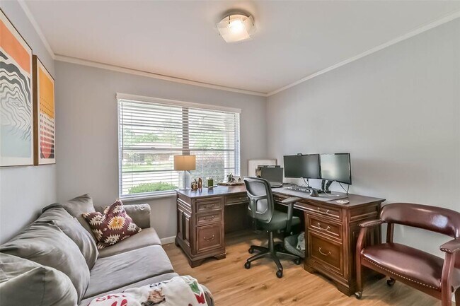 Building Photo - 10414 Woodwind Dr